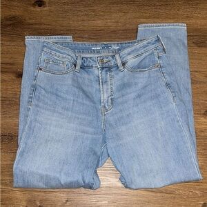 Old Navy Women’s Straight Jeans in Light Blue